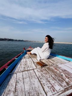 Nimrat Kaur feet photo 9