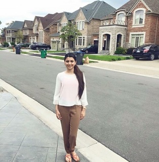 Nimrat Khaira feet photo thumbnail