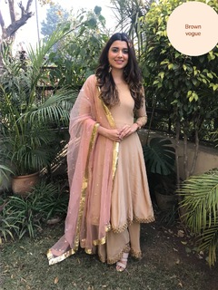 Nimrat Khaira feet photo thumbnail