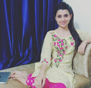 Nimrat Khaira feet photo thumbnail