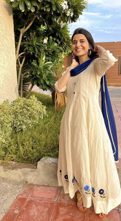 Nimrat Khaira feet photo thumbnail