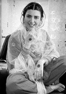 Nimrat Khaira feet photo thumbnail