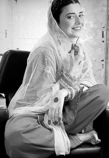 Nimrat Khaira feet photo thumbnail