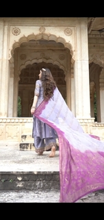 Nimrat Khaira feet photo thumbnail