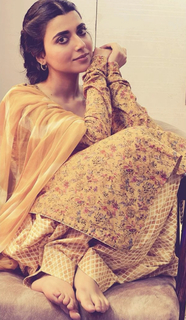 Nimrat Khaira feet photo thumbnail