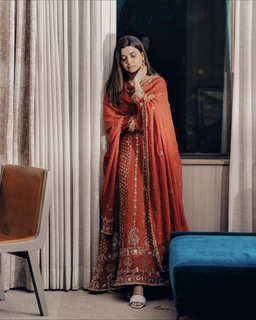 Nimrat Khaira feet photo thumbnail