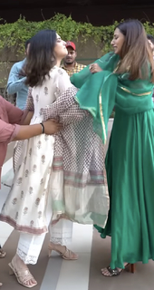 Nimrat Khaira feet photo thumbnail