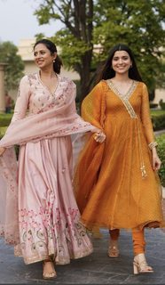 Nimrat Khaira feet photo thumbnail