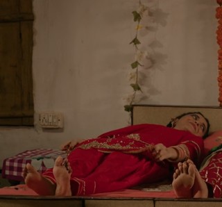 Nimrat Khaira feet photo thumbnail