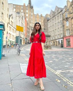 Nimrat Khaira feet photo thumbnail