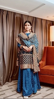 Nimrat Khaira feet photo thumbnail