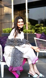 Nimrat Khaira feet photo thumbnail