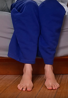 Nimrat Khaira feet photo thumbnail