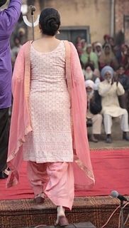 Nimrat Khaira feet photo thumbnail