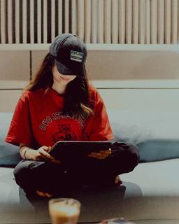 Nimrat Khaira feet photo thumbnail