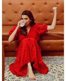 Nimrat Khaira feet photo thumbnail
