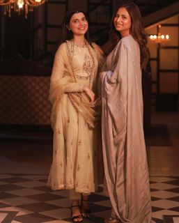 Nimrat Khaira feet photo thumbnail