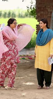 Nimrat Khaira feet photo thumbnail