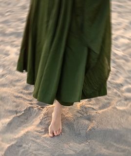 Nimrat Khaira feet photo thumbnail