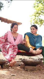 Nimrat Khaira feet photo thumbnail