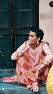 Nimrat Khaira feet photo thumbnail