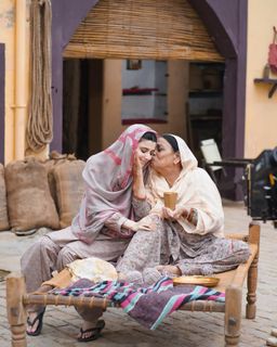 Nimrat Khaira feet photo thumbnail