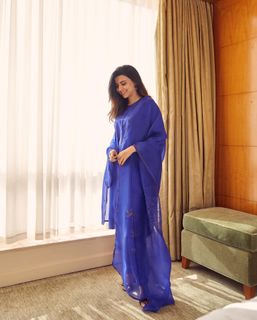 Nimrat Khaira feet photo thumbnail