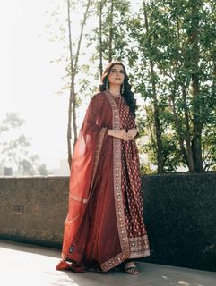 Nimrat Khaira feet photo thumbnail