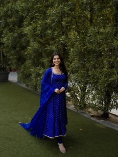 Nimrat Khaira feet photo thumbnail