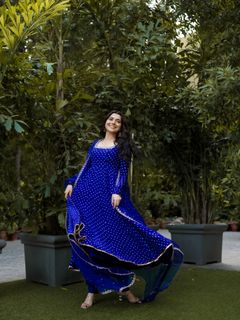 Nimrat Khaira feet photo thumbnail