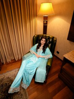 Nimrat Khaira feet photo thumbnail