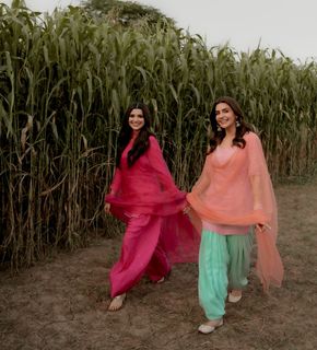 Nimrat Khaira feet photo 20