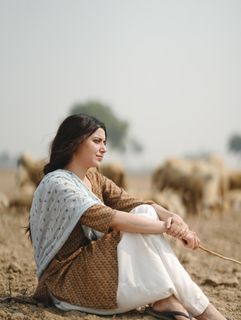 Nimrat Khaira feet photo 5