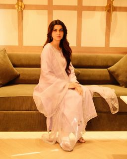 Nimrat Khaira feet photo 20