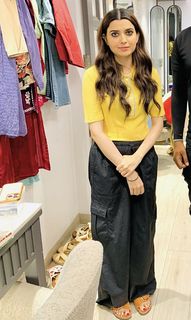 Nimrat Khaira feet photo 2