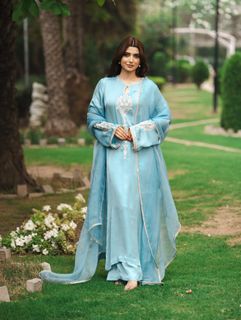 Nimrat Khaira feet photo 16
