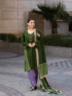 Nimrat Khaira feet photo 10