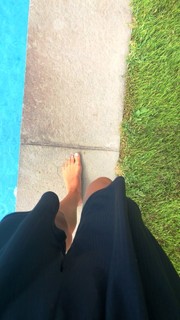 Nina Agdal feet photo thumbnail