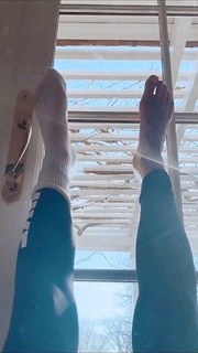 Nina Agdal feet photo thumbnail