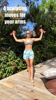 Nina Agdal feet photo thumbnail