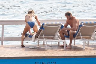 Nina Agdal feet photo thumbnail