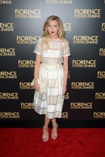 Nina Arianda feet photo 5