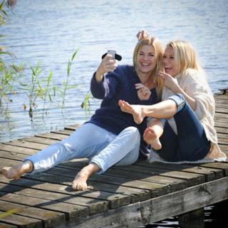 Nina Bott feet photo thumbnail