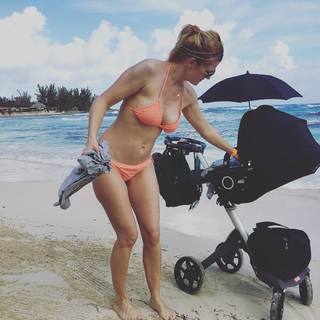 Nina Bott feet photo thumbnail