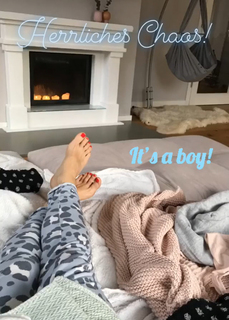 Nina Bott feet photo thumbnail