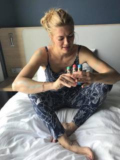 Nina Bott feet photo thumbnail