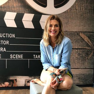 Nina Bott feet photo thumbnail