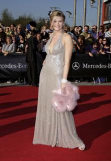 Nina Bott feet photo thumbnail
