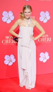 Nina Bott feet photo thumbnail