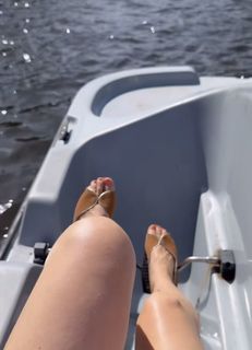 Nina Bott feet photo thumbnail